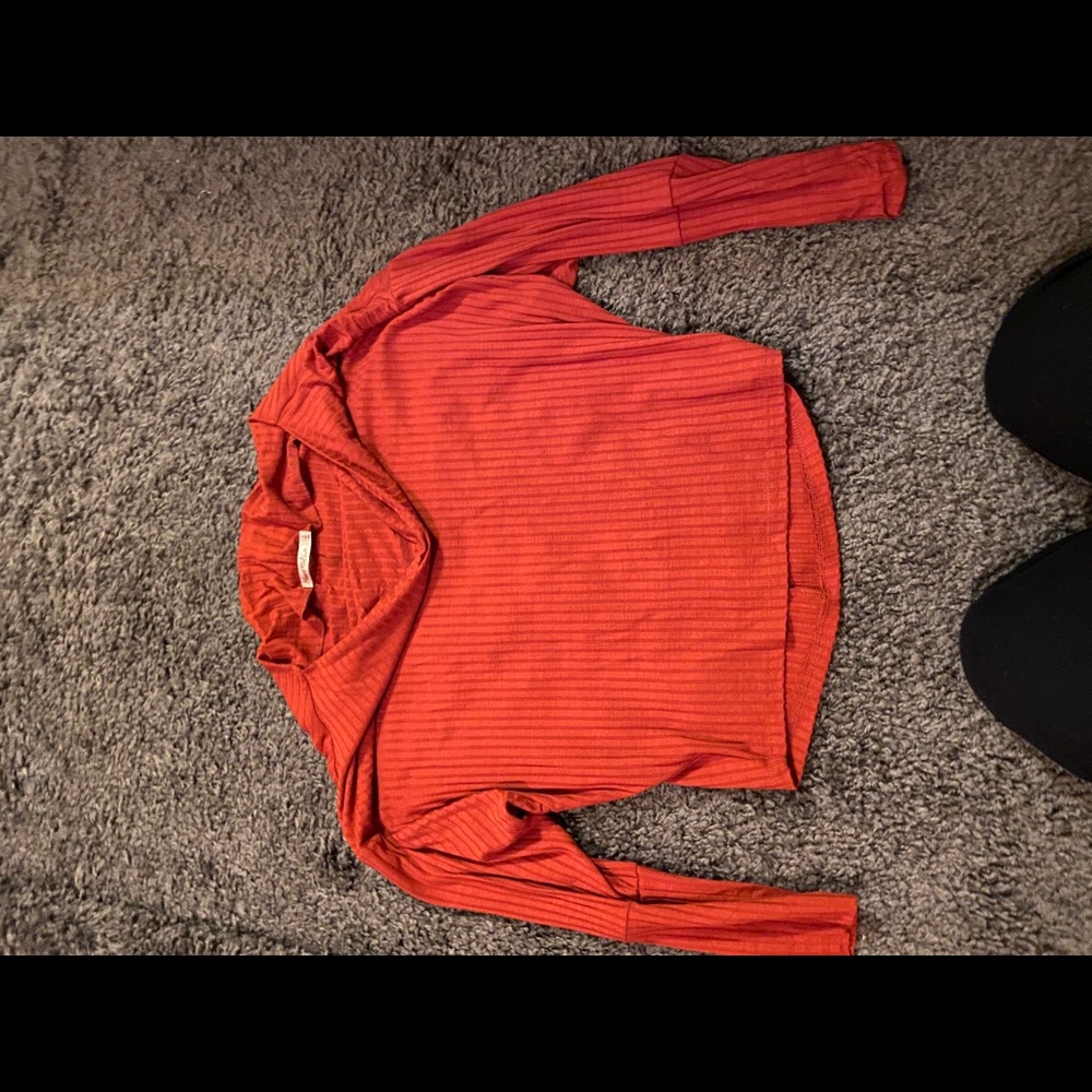 Wear down neck shirt